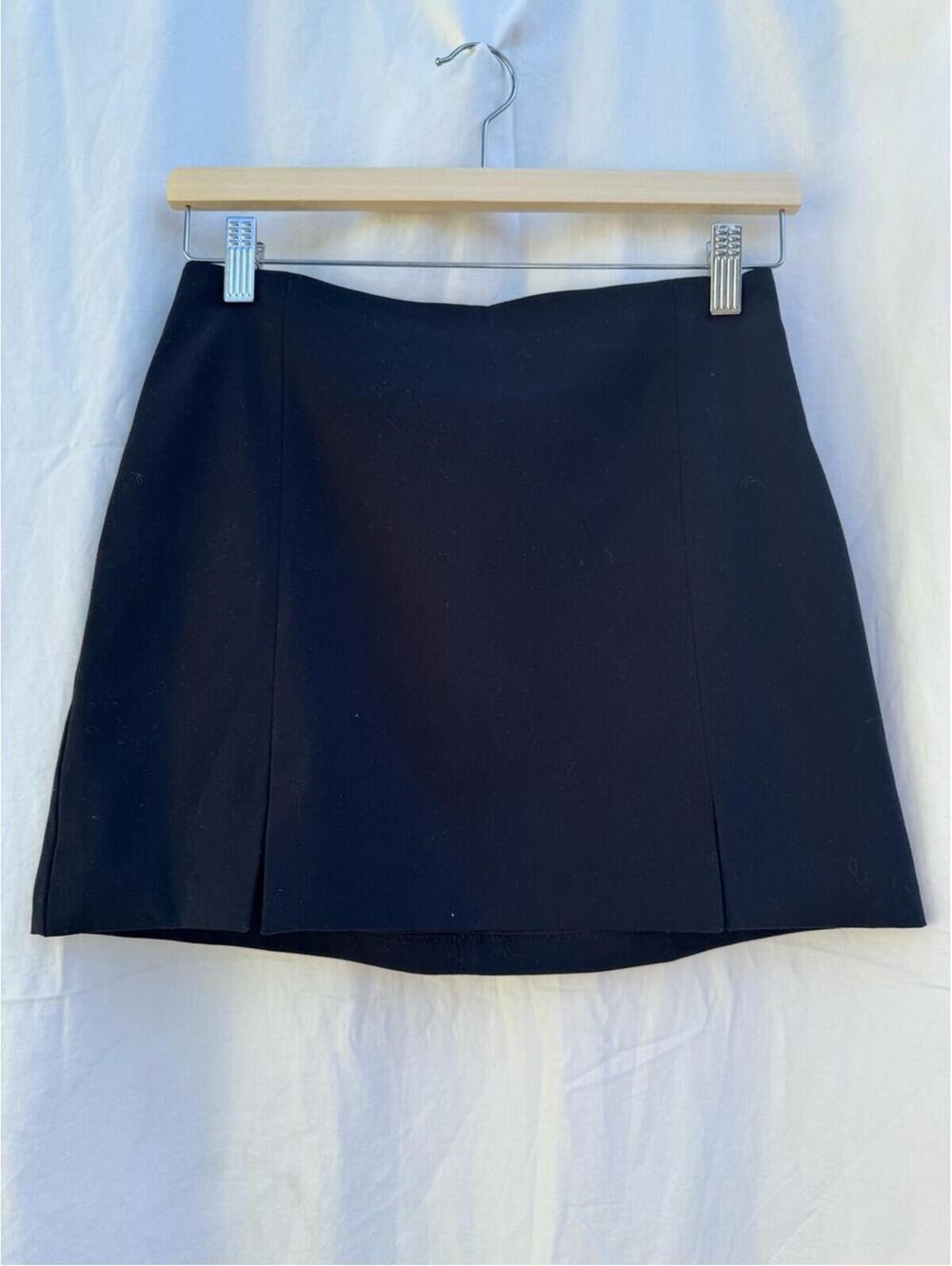 Aritzia Sunday Best Thigh Slit Doll Mini Skirt - Black - 2